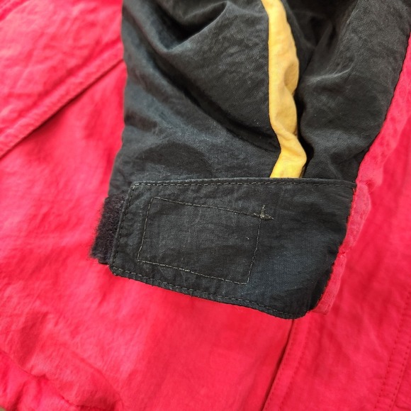 VTG 90s Marlboro Red Country Store Red Down Jacket Coat Logo Patch Size Medium - Picture 8 of 16